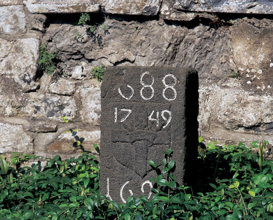  Historischer Grenzstein